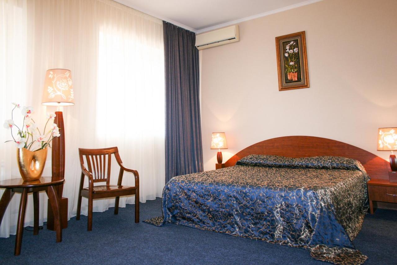 Rahat Hotel Aktau  Zewnętrze zdjęcie